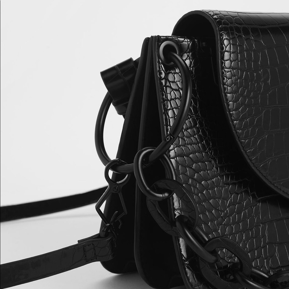 Charles and Keith leather bag - Picture 3 of 8